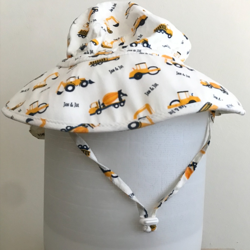 Kids sun hats (2T - 5T), sling bag, sunglasses , kids t-shirts (3T) - Picture 3 of 13